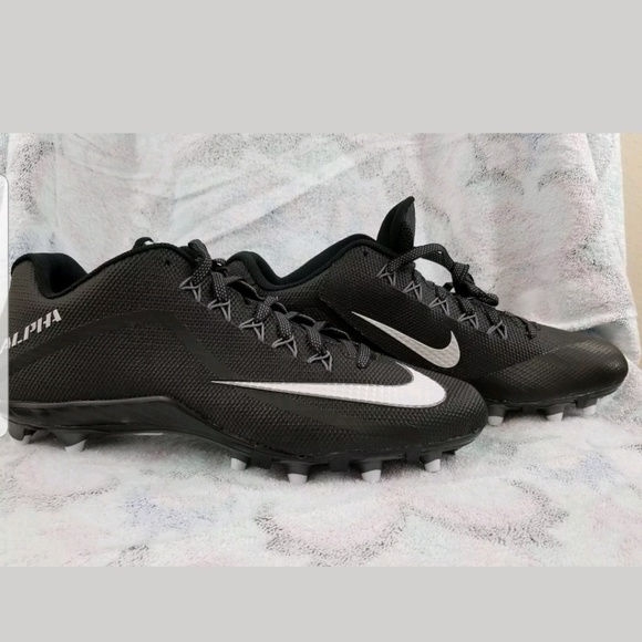 nike low cut football cleats